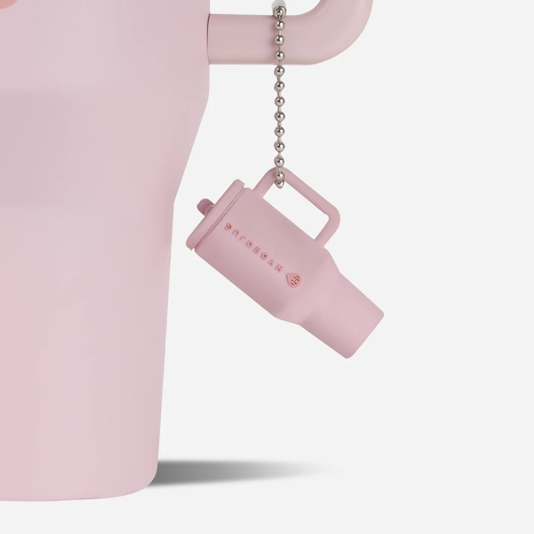 traveler-keychain-s8 Web-TravelerKeychainPhotos-PinkSand2.webp